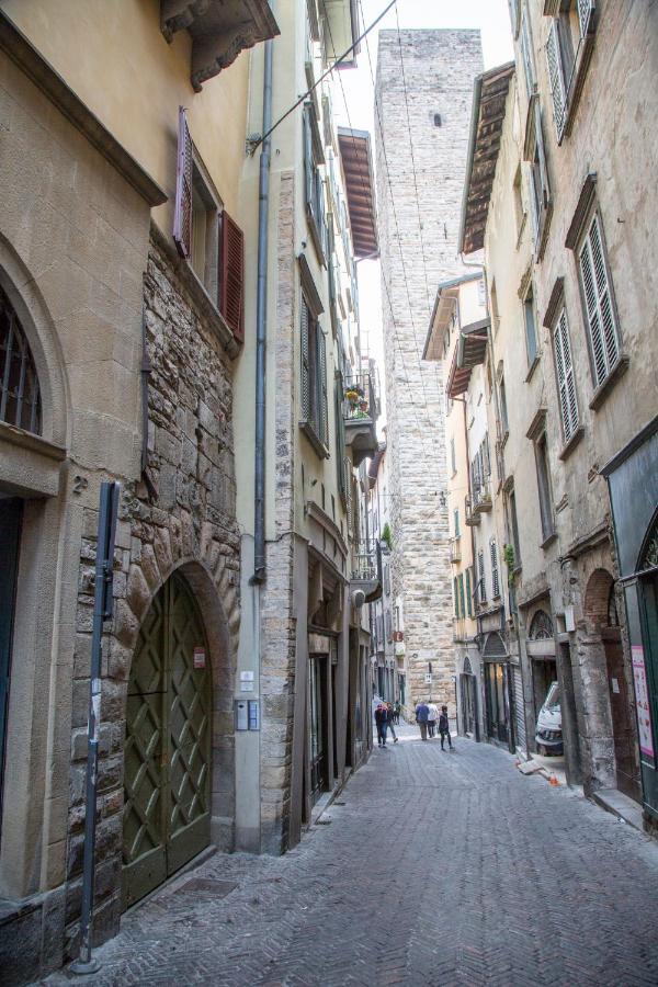 Casa Vacanze Gombito 4 Bergamo Alta Buitenkant foto